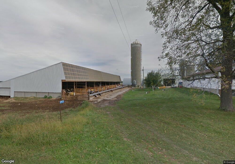 37913 Pine Ridge Dr, Dakota, MN 55925 - photo 1