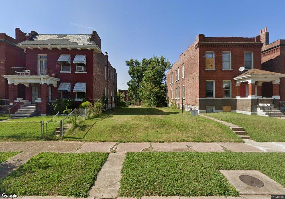 4543 Clarence Ave, Saint Louis, MO 63115 - photo 1