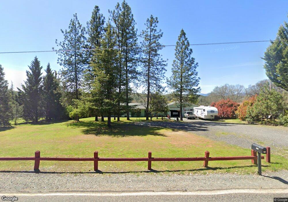 827 Rainbow Dr, Grants Pass, OR 97526 - photo 1