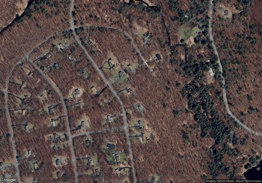 194 Locust Dr, Milford, PA 18337 - photo 1