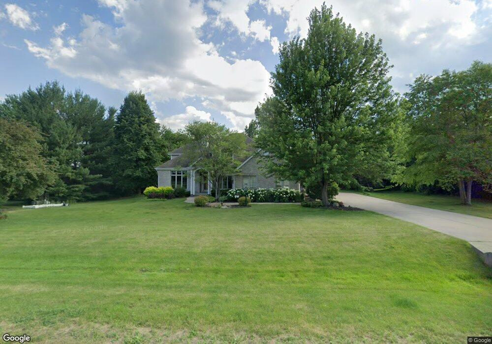 N52W26745 Janet Ct, Pewaukee, WI 53072 - photo 1