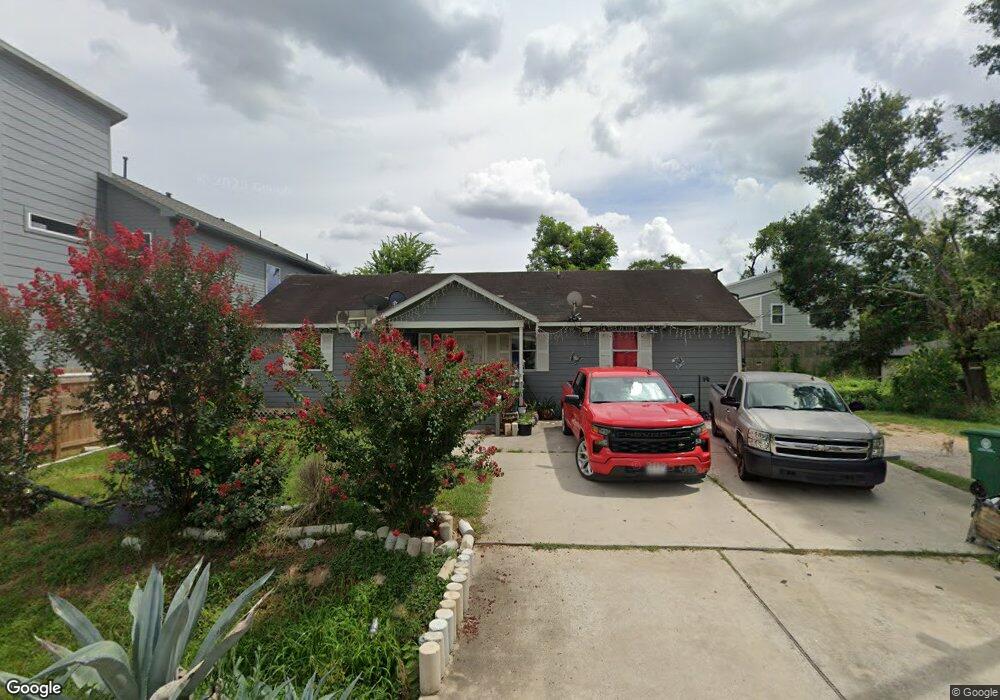 4925 Golden Forest Dr, Houston, TX 77091 - photo 1