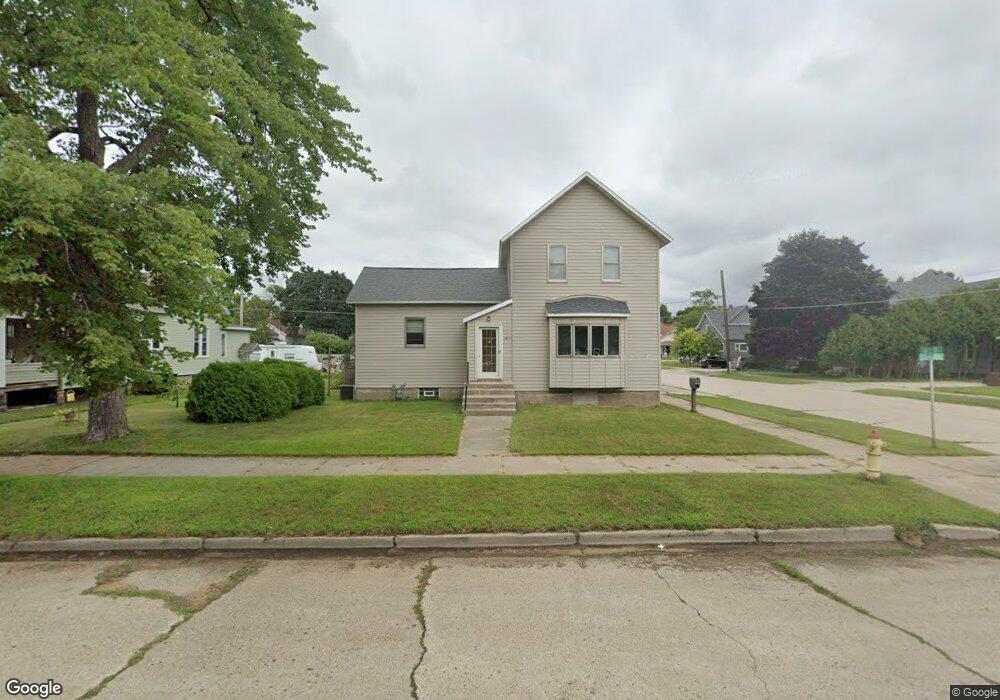 1604 13th Ave, Menominee, MI 49858 - photo 1