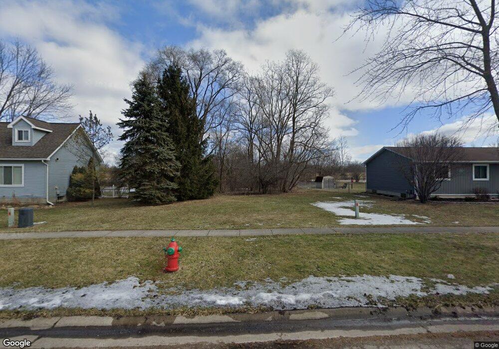 725 Locust Dr, Davison, MI 48423 - photo 1