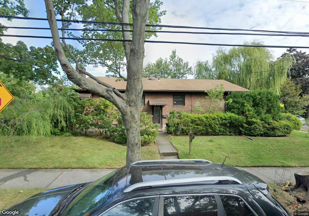 7318 167th St, Fresh Meadows, NY 11366 - photo 1