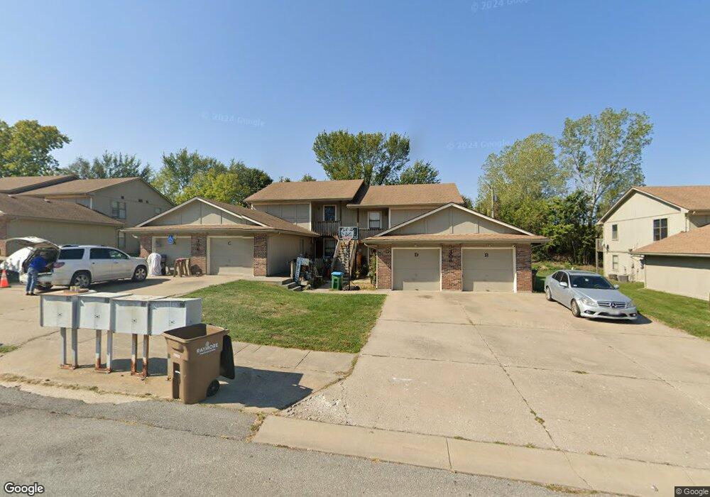 306 Sky Vue Dr, Raymore, MO 64083 - photo 1