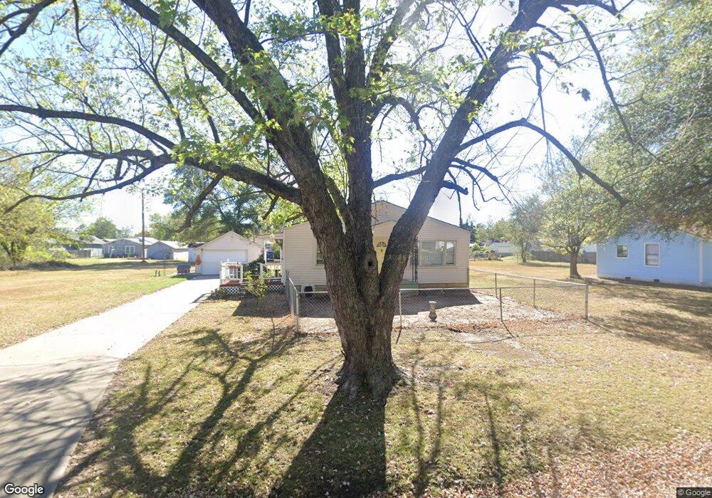 900 W 10th St, Okmulgee, OK 74447 - photo 1