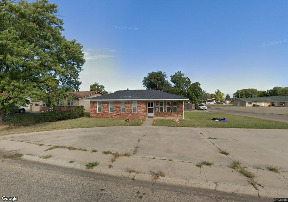 1307 Shamrock Dr, Dumas, TX 79029 - photo 1