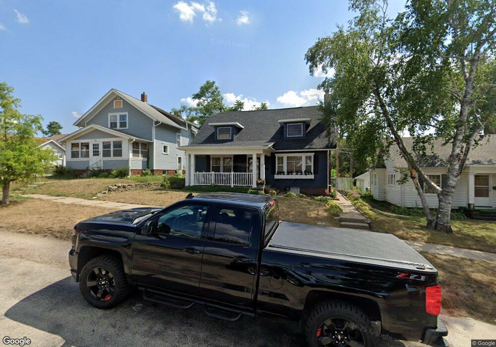 1721 8th Ave SE, Cedar Rapids, IA 52403 - photo 1