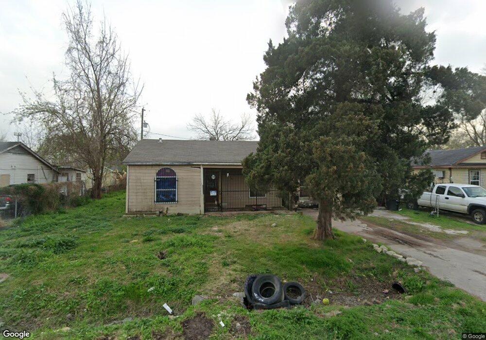 166 E Witcher Ln, Houston, TX 77076 - photo 1