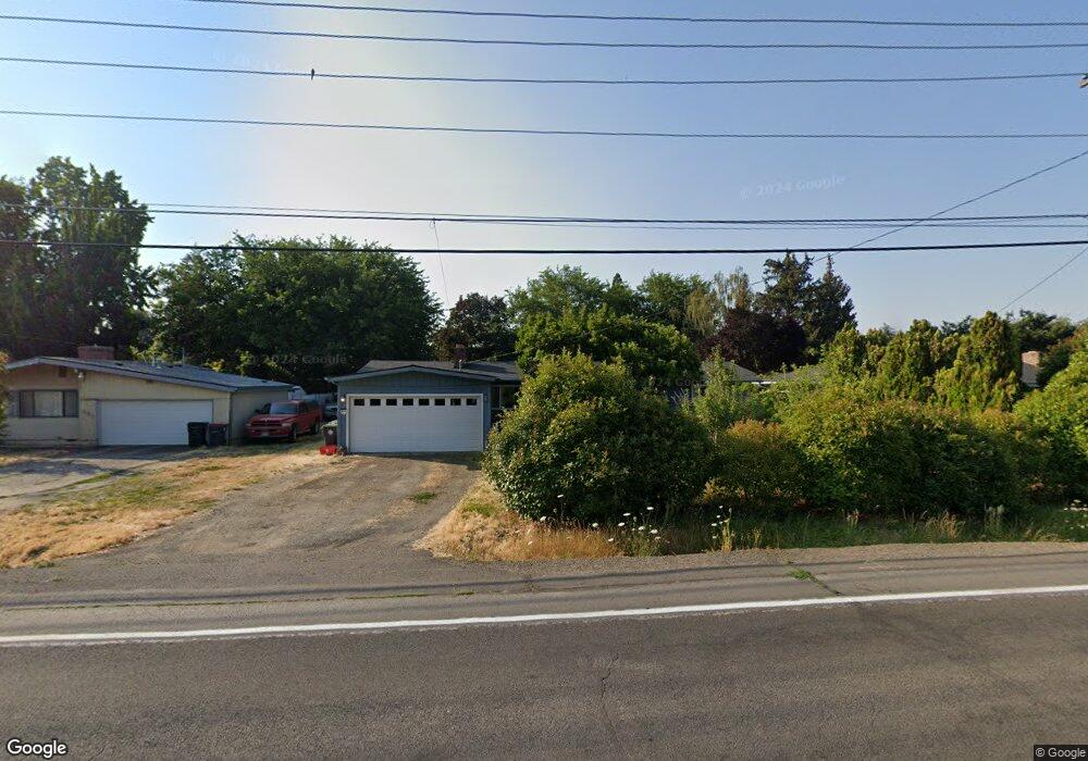 453 W Pine St, Central Point, OR 97502 - photo 1