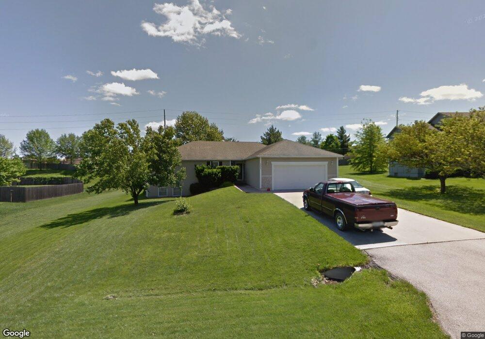 5605 Meadow View Dr, Shawnee, KS 66226 - photo 1