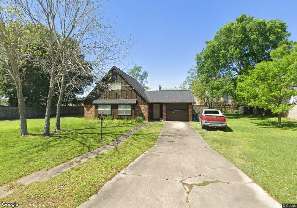 1912 Circle Dr, Bay City, TX 77414 - photo 1