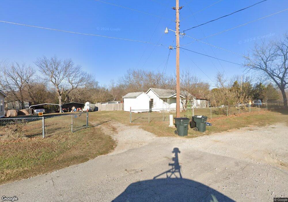 401 N E St, Henryetta, OK 74437 - photo 1
