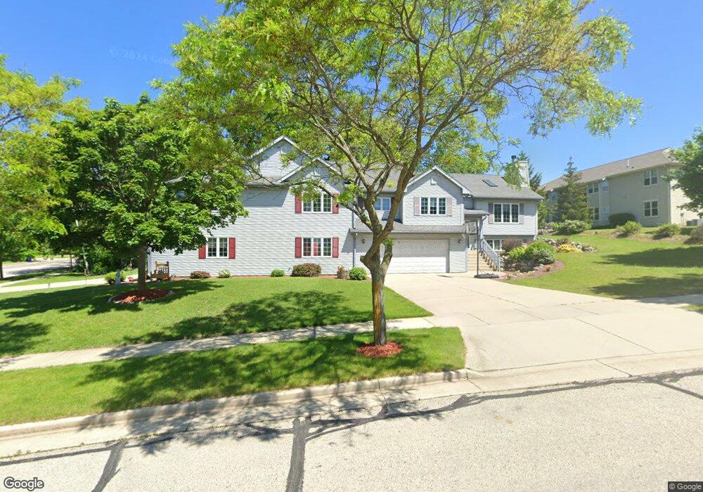 1010 E Woodview Ct unit 2, Slinger, WI 53086 - photo 1