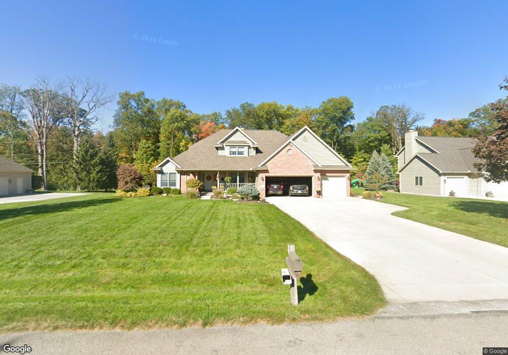 4572 Meadow View Dr, Lima, OH 45805 - photo 1