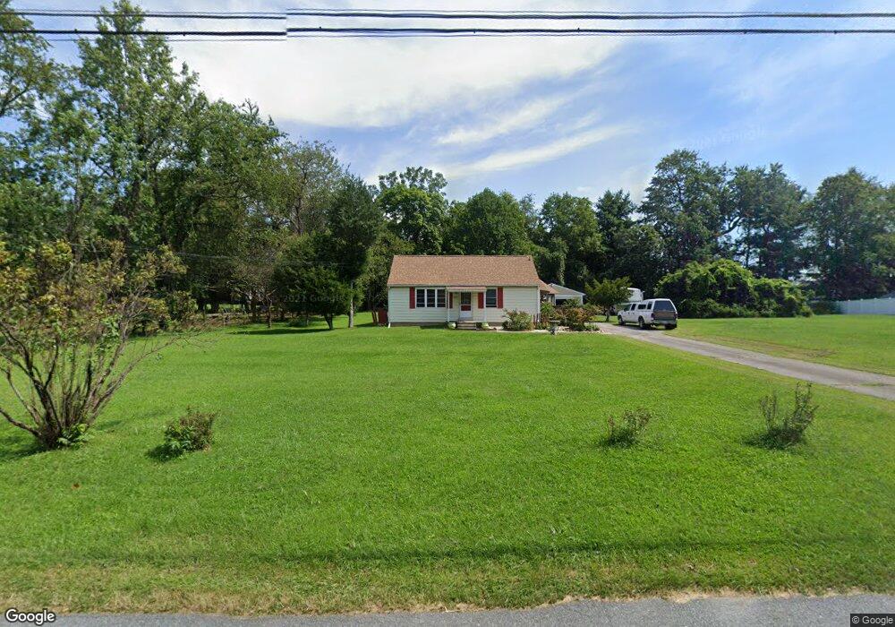 15717 Thompson Rd, Silver Spring, MD 20905 - photo 1