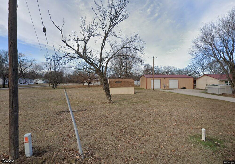 2711 Elm Ave, Parsons, KS 67357 - photo 1