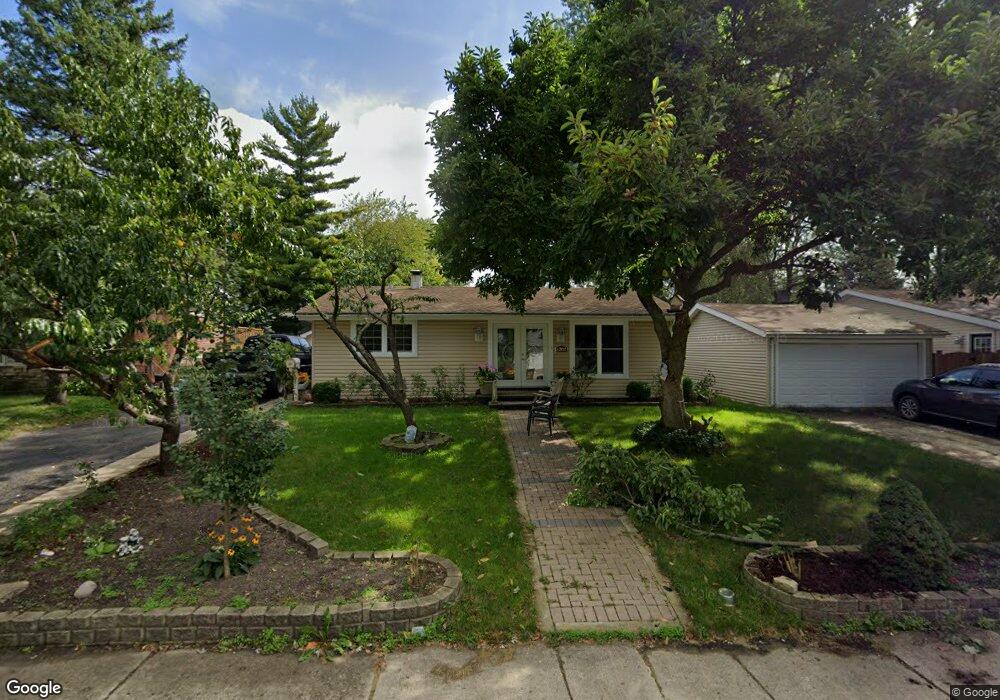 2302 Arrow St, Carpentersville, IL 60110 - photo 1