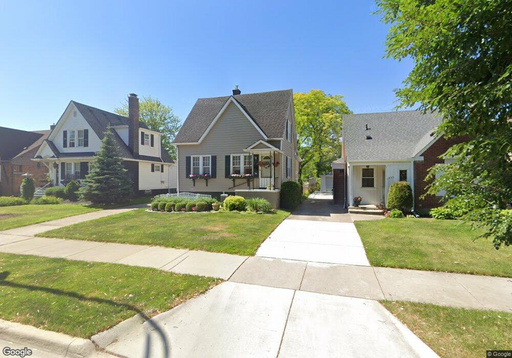 1547 Anita Ave, Grosse Pointe Woods, MI 48236 - photo 1