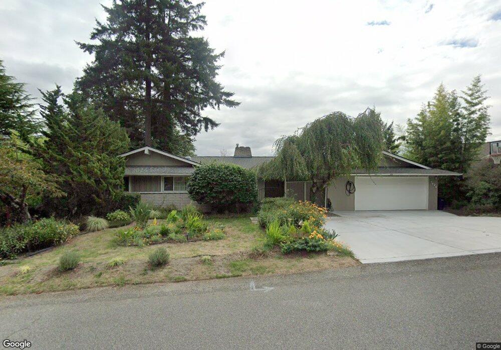 7424 92nd Place SE, Mercer Island, WA 98040 - photo 1