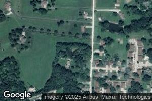 112 Stagecoach Rd, New Franklin, MO 65274
