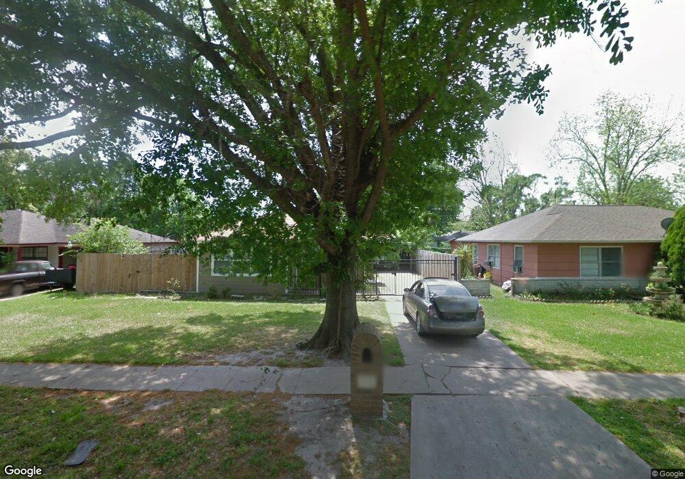 7730 Hereford St, Houston, TX 77087 - photo 1