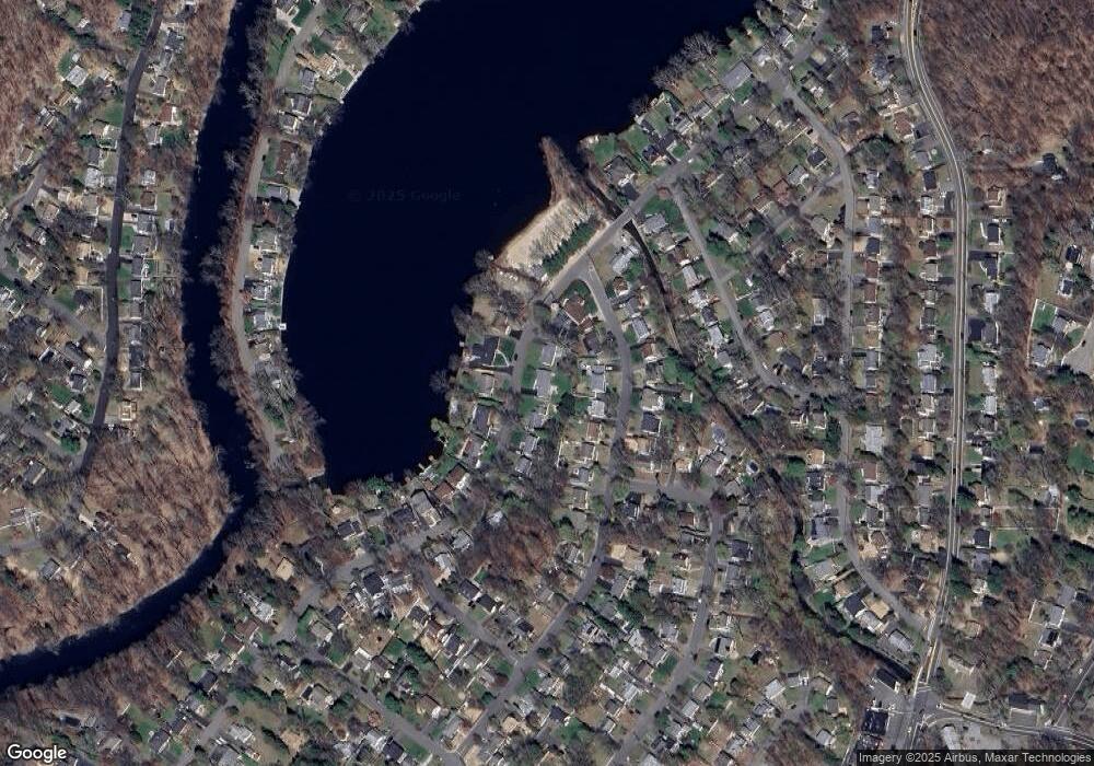 54 Lakeshore Dr, Oakland, NJ 07436 - photo 1