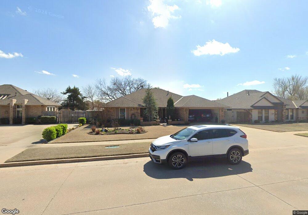 1804 E Main St, Moore, OK 73160 - photo 1