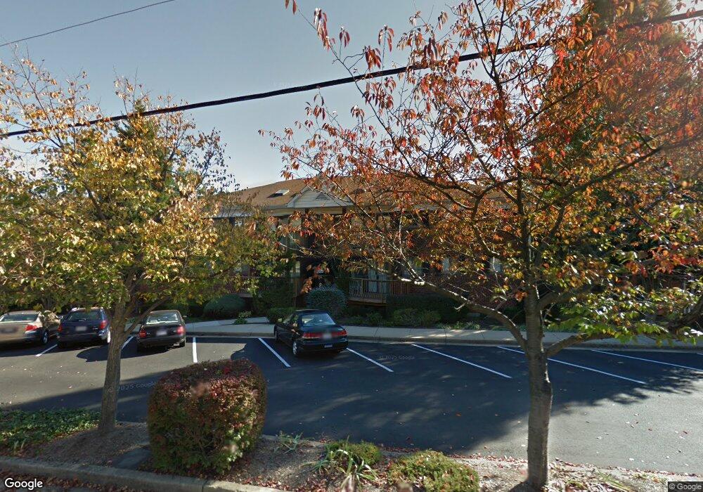 205 Skyhill Rd unit 8, Alexandria, VA 22314 - photo 1