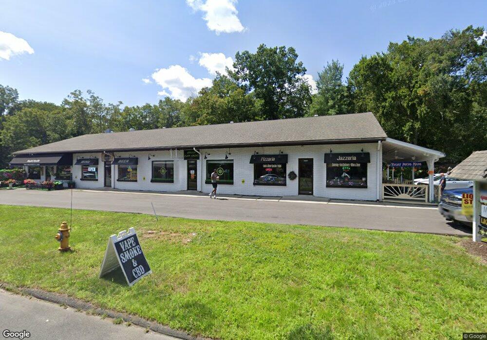 991 Danbury Rd unit Upper, Wilton, CT 06897 - photo 1