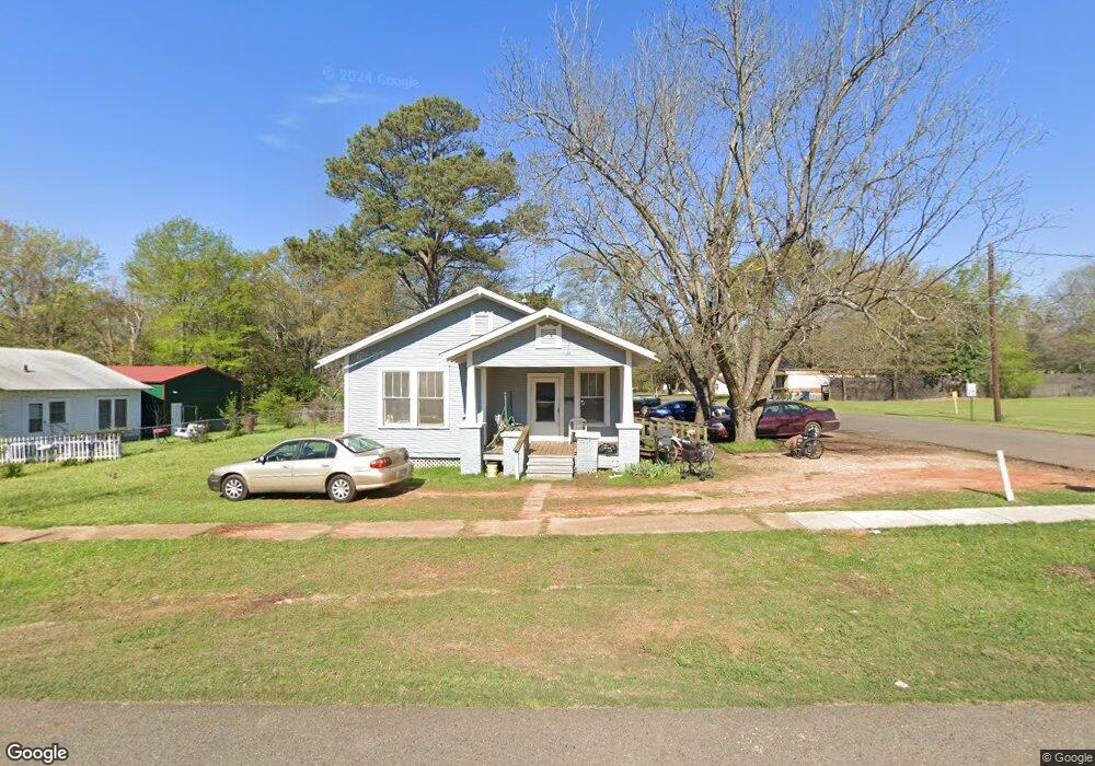 301 S Spruce St, Vivian, LA 71082 - photo 1