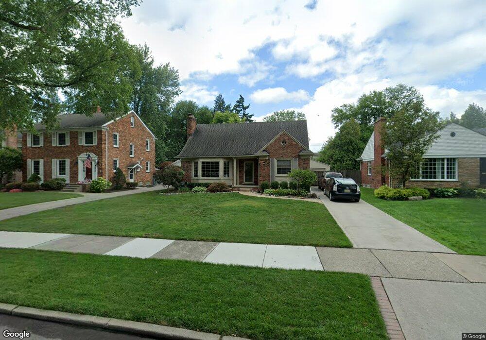 637 Barrington Rd, Grosse Pointe Park, MI 48230 - photo 1