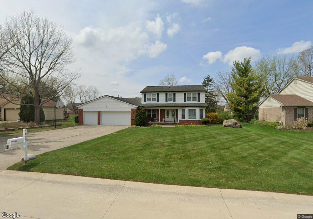 1846 Spring Grove Rd, Bloomfield Hills, MI 48304 - photo 1
