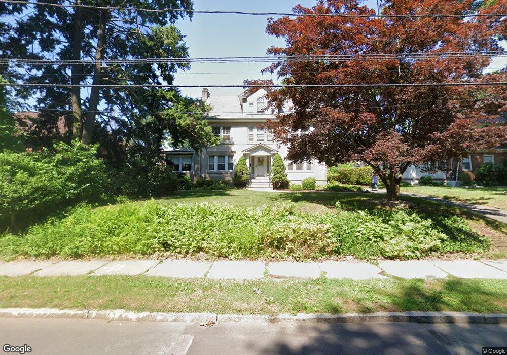 81 Ridgefield St, Hartford, CT 06112 - photo 1