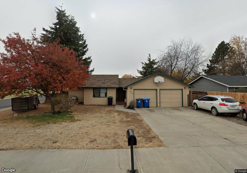 2308 SW Evergreen Ave, Redmond, OR 97756 - photo 1