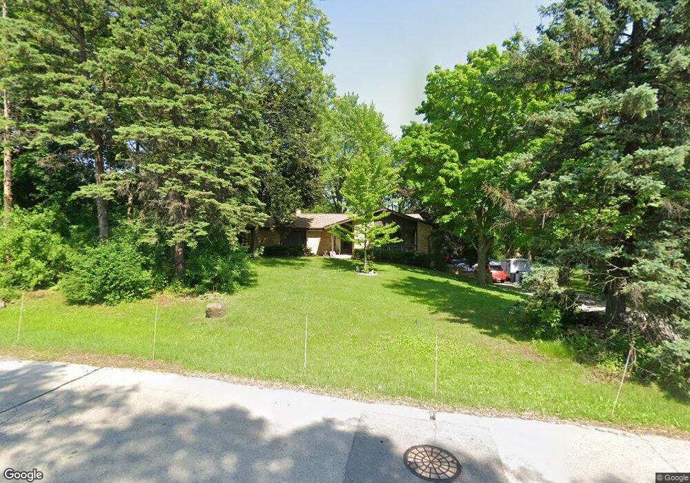 W225N425 Takoma Dr, Waukesha, WI 53186 - photo 1