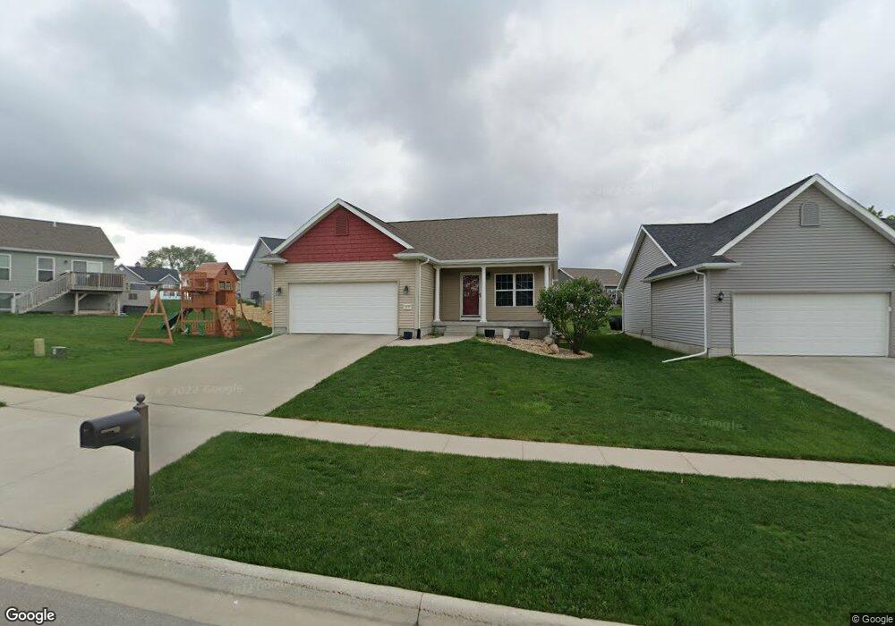 4146 Mockingbird Ln, Waterloo, IA 50702 - photo 1
