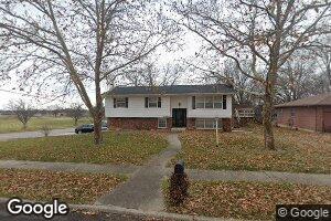 2901 Topeka Ln, Lawrence, KS 66047