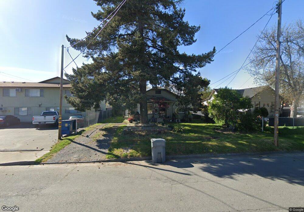 810 SE 8th St, Grants Pass, OR 97526 - photo 1