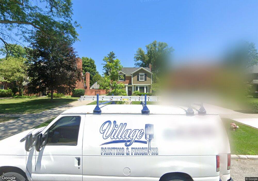 570 Washington Rd, Grosse Pointe, MI 48230 - photo 1