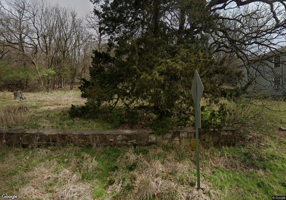 212 S Willow Ave, Fayetteville, AR 72701 - photo 1