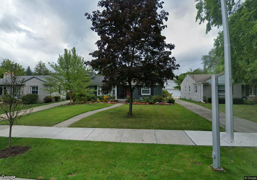 1012 Somerset Ave, Grosse Pointe Park, MI 48230 - photo 1