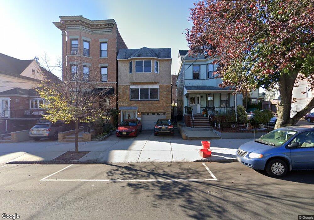 137 Shippen St unit 2, Weehawken, NJ 07086 - photo 1