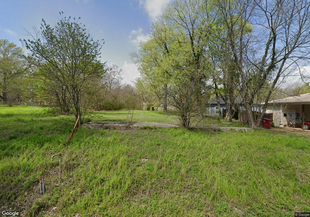 315 Braz St, Bonham, TX 75418 - photo 1