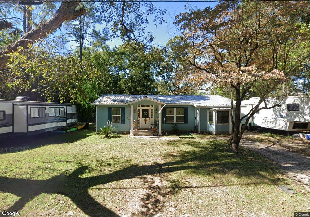 927 Grady St, Blackshear, GA 31516 - photo 1