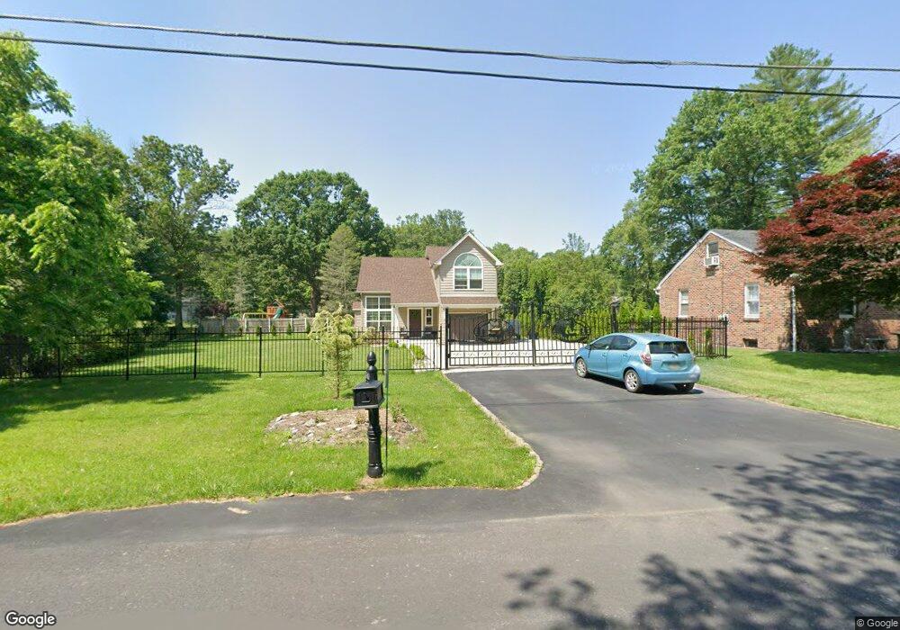 421 Cottontail Ln, East Stroudsburg, PA 18301 - photo 1