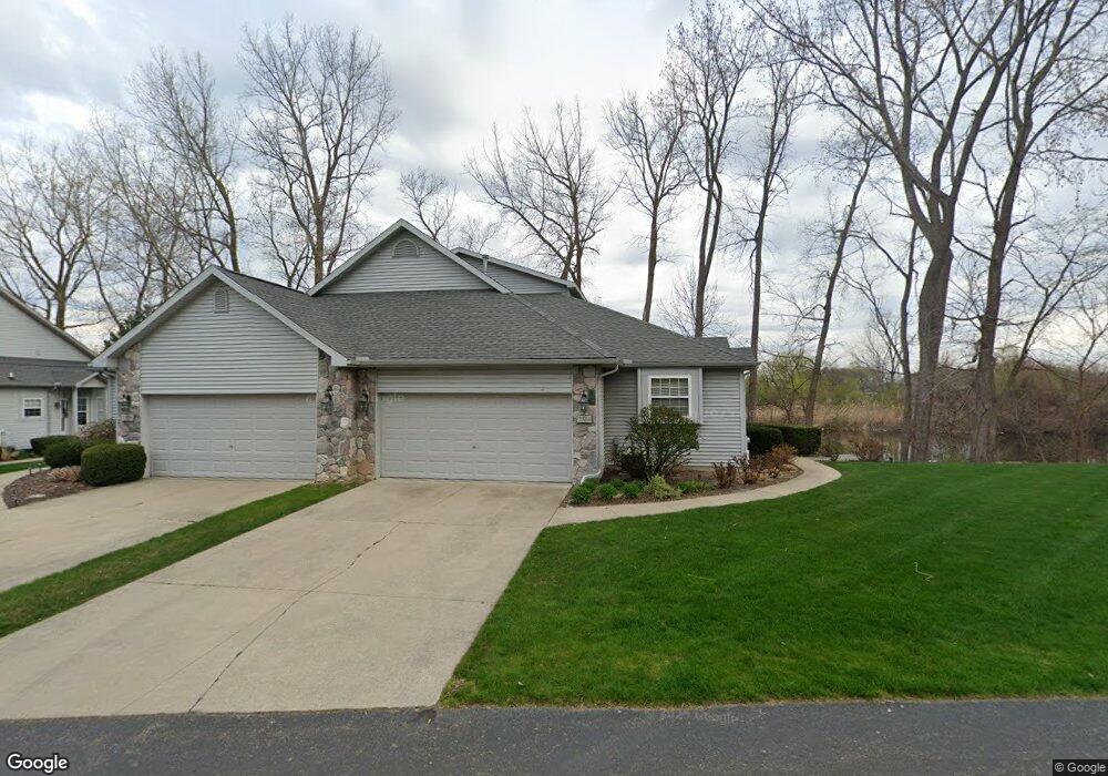 2324 Swans Cove unit 3, Fenton, MI 48430 - photo 1