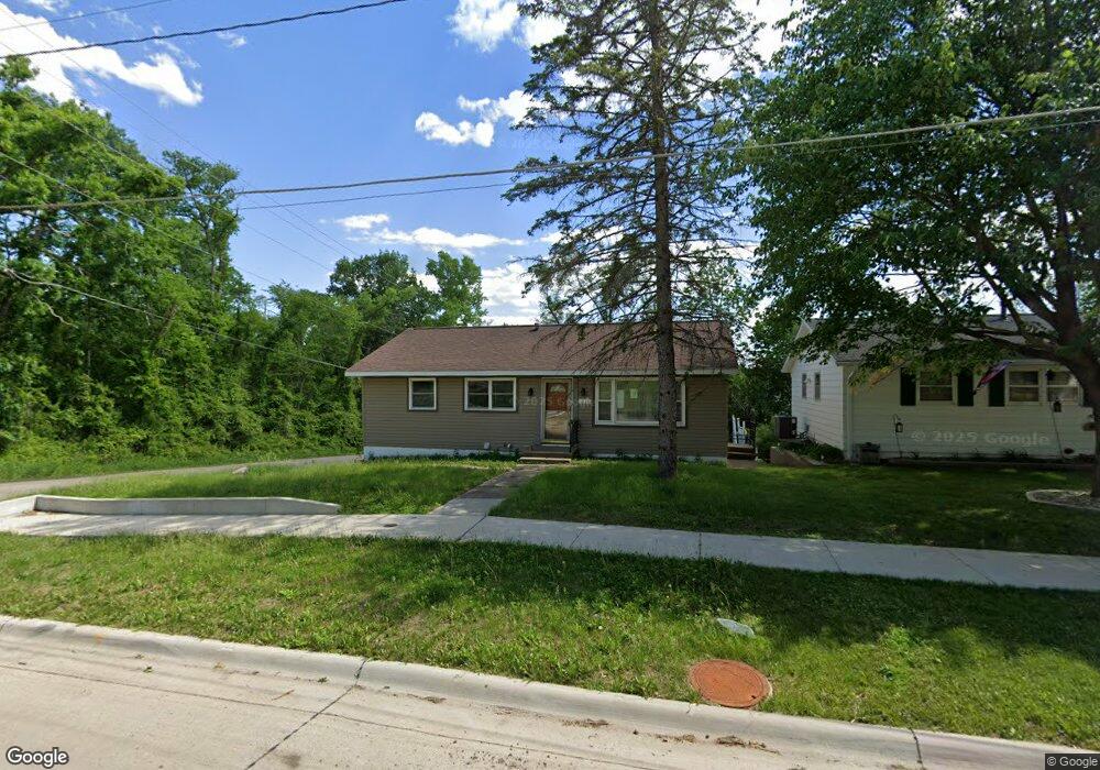 4125 14th Ave SE, Cedar Rapids, IA 52403 - photo 1