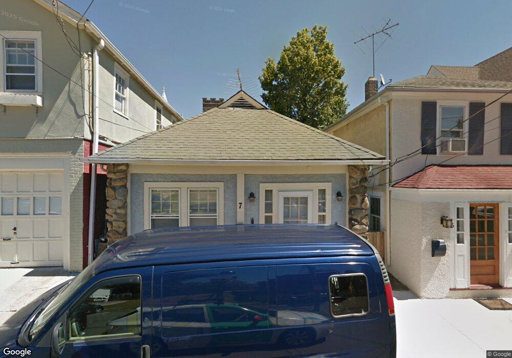 7 Benedict Ct, Greenwich, CT 06830 - photo 1